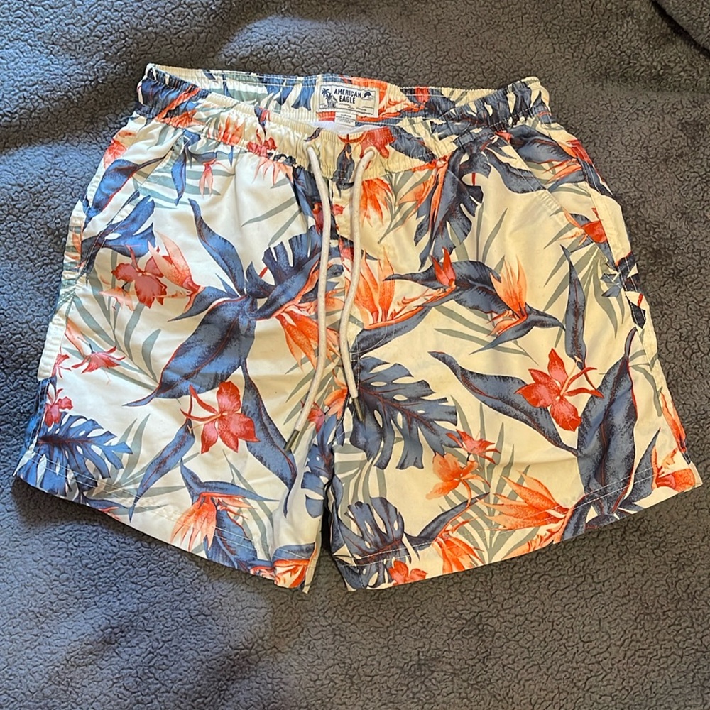 American Eagle Swim Trunks, size small, liner still intact